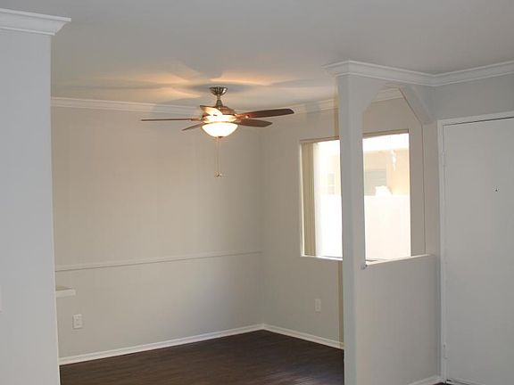 4th image of 12728 Moorpark St APT 18