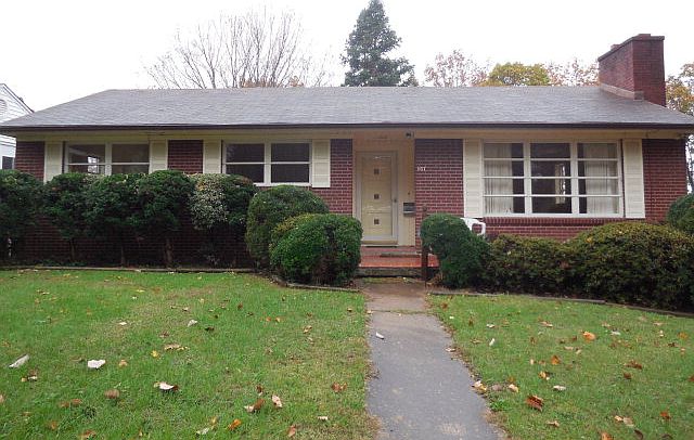 1st image of 1107 Highland St