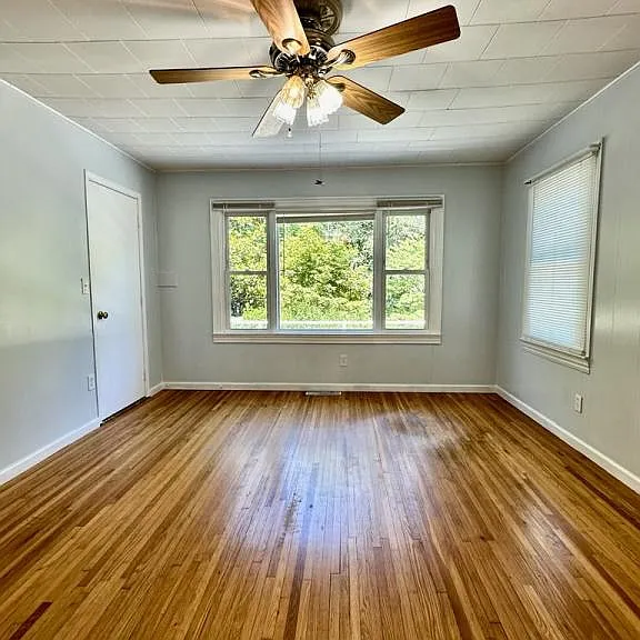 211 Woodland Dr — Photo 32