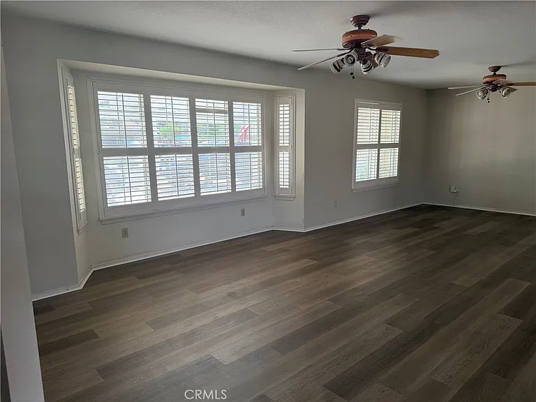 1267 Park Ave — Photo 2
