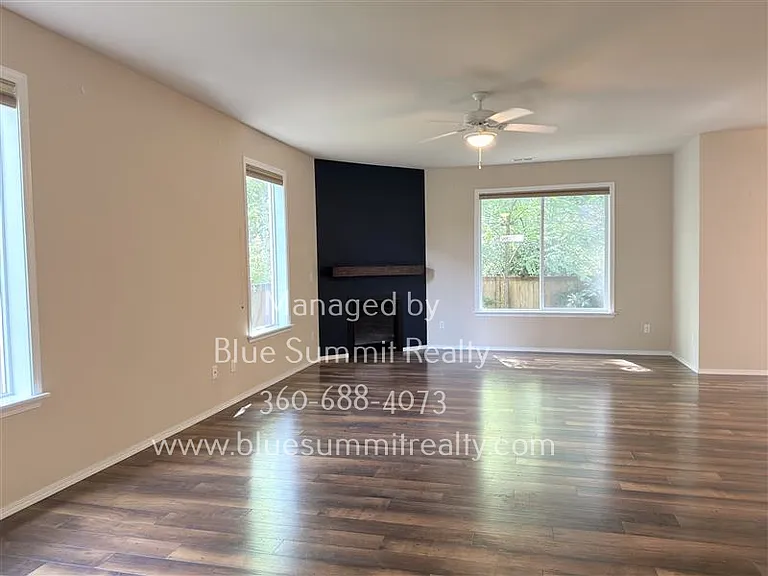 3920 Campus Willows Loop NE — Photo 3