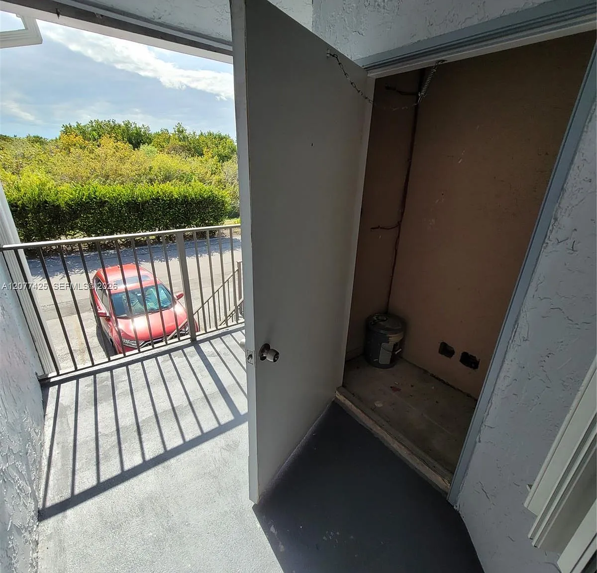 Lakeshore Condo 8 — Photo 4