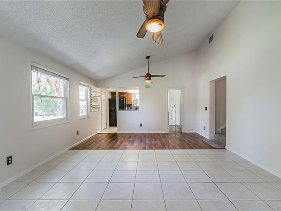 5th image of 10390 San Martin Blvd NE