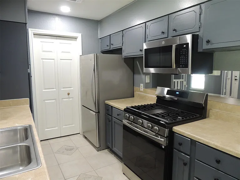 12507 New Rochelle Ct — Photo 11