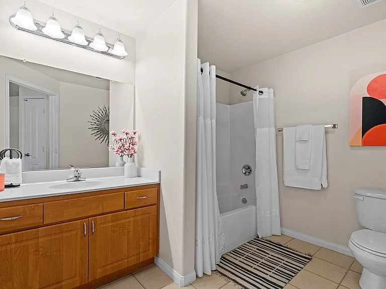 Barton Vineyard Apartments — Photo 30