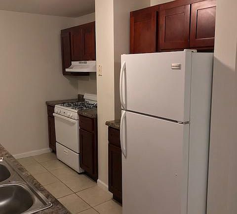 3rd image of 5200 S Harper Ave #G