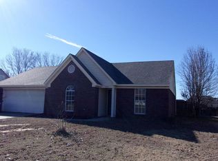 7081 Dunbarton Dr, Horn Lake, MS 38637