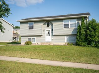 2772 Rose Dr SE, Rochester, MN 55904