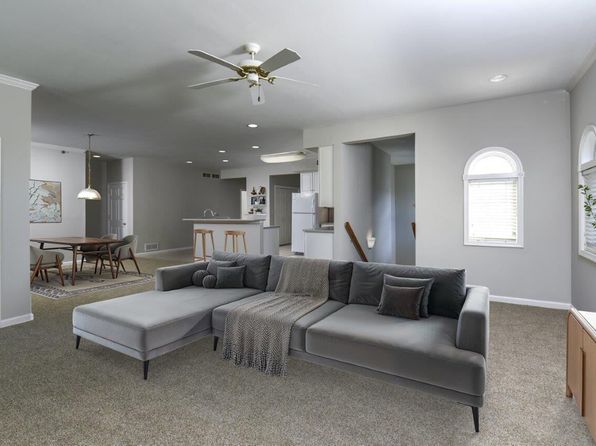 Springhouse Townhomes