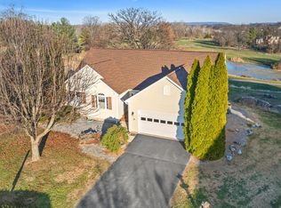 39 Torrey Pines Ct, Charles Town, WV