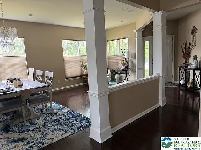 1428 Waterbury Rd — Photo 3