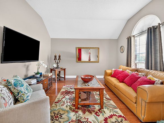 4th image of 1926 Oak Bend Ln