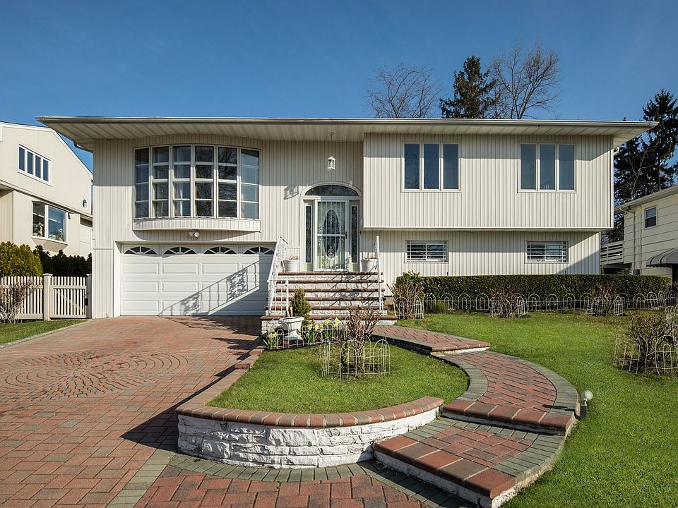 1st image of 19 Knolls Dr