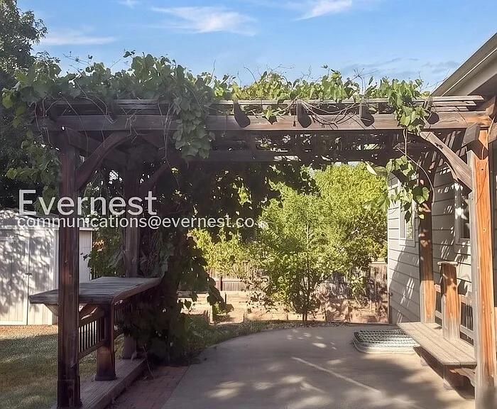 250 Opal Ct — Photo 31