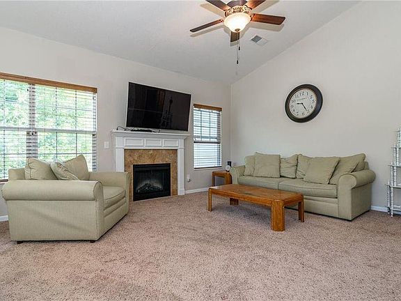5th image of 504 Robinwood Ln APT G