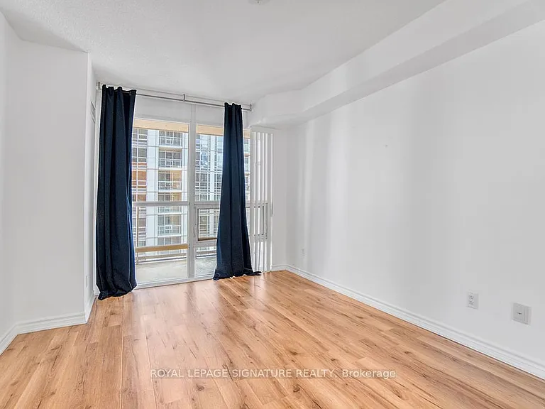 761 Bay St #1914 — Photo 25