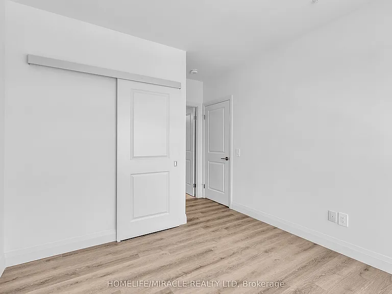 1333 Weber St E #413 — Photo 3