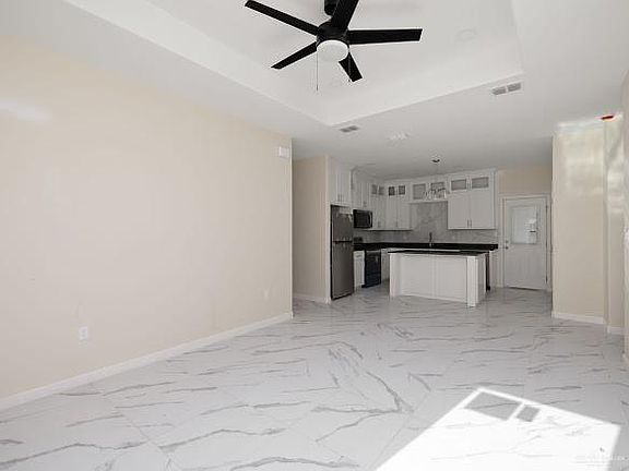 3rd image of 611 Mountain Rd #5B