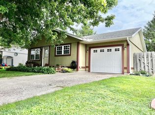 1406 Navajo Dr, Ottawa, IL 61350