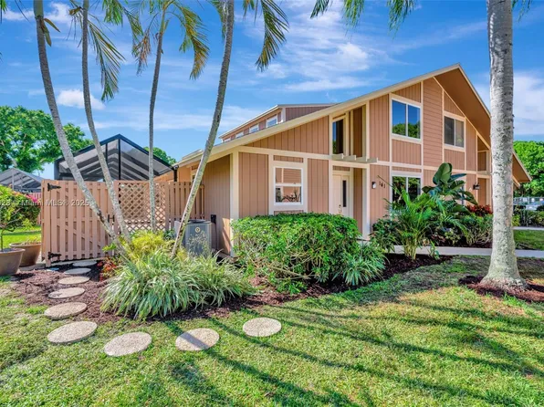 141 Maplecrest Cir, Jupiter, FL 33458