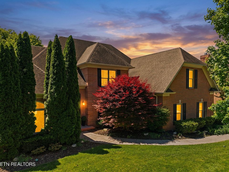 1st image of 9106 Farrell Park Ln