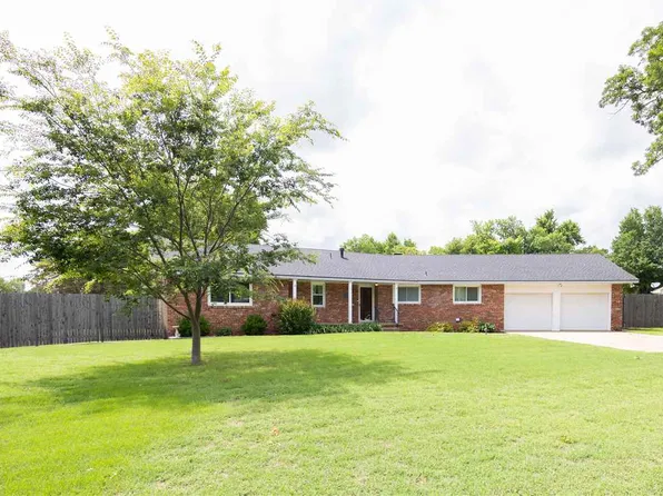 700 Sugar Maple Dr, Ponca City, OK 74604