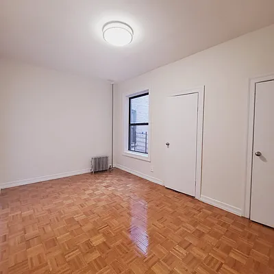 Rented by New York Residence | media 14