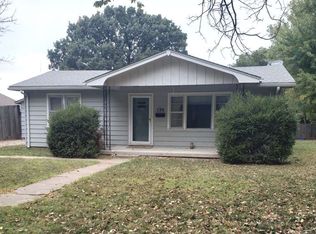 130 Cedar St, Mulvane, KS 67110