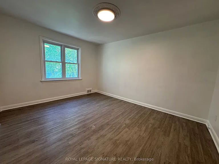 130 Budea Cres #MAIN FL — Photo 6