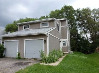 27W141 Cooley Ave, Winfield, IL 60190