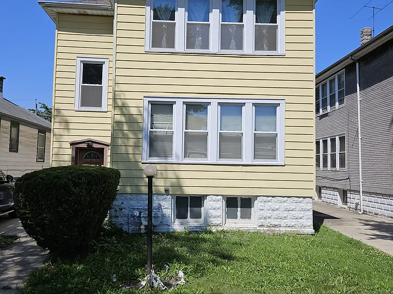 10040 S State St #2 — Photo 1