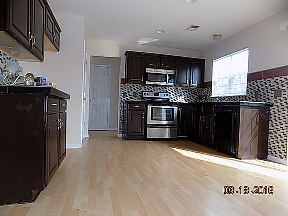 3rd image of 2830 Azalea Hills Dr