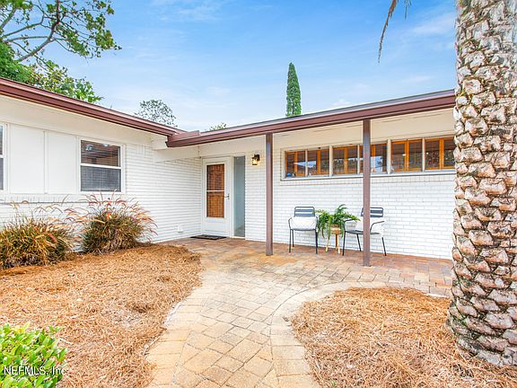 3rd image of 4105 TRADEWINDS Drive
