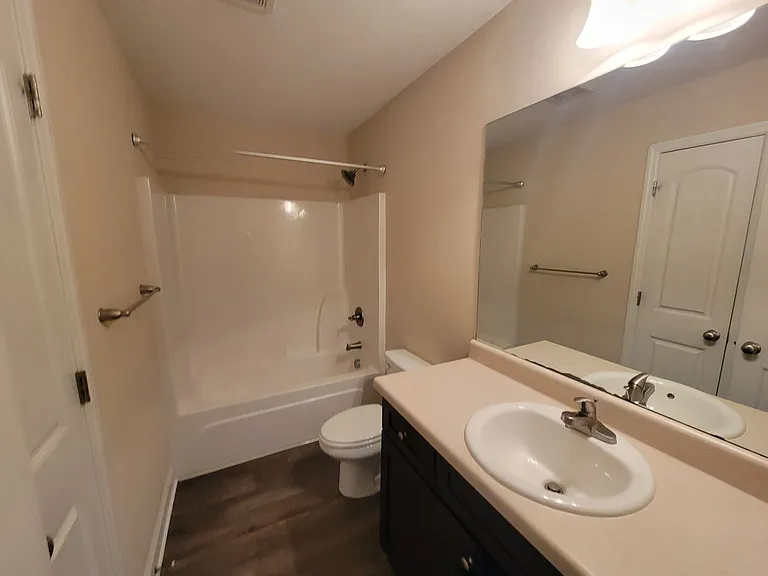 640 Vista Dr — Photo 12