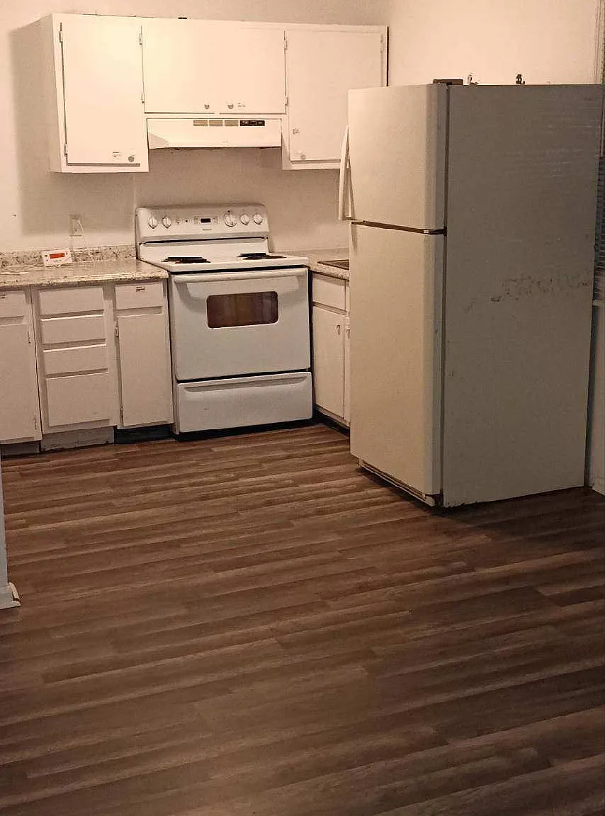 2 bed, 800 sqft, $800 — Photo 4