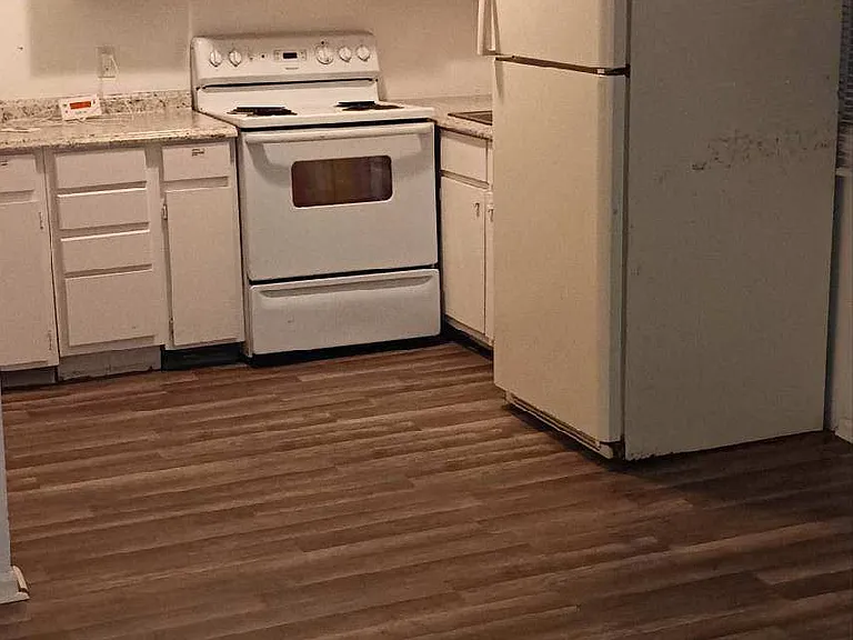 407 Turpin Dr #7 — Photo 4