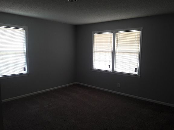 4th image of 3909 Lee Hills Dr