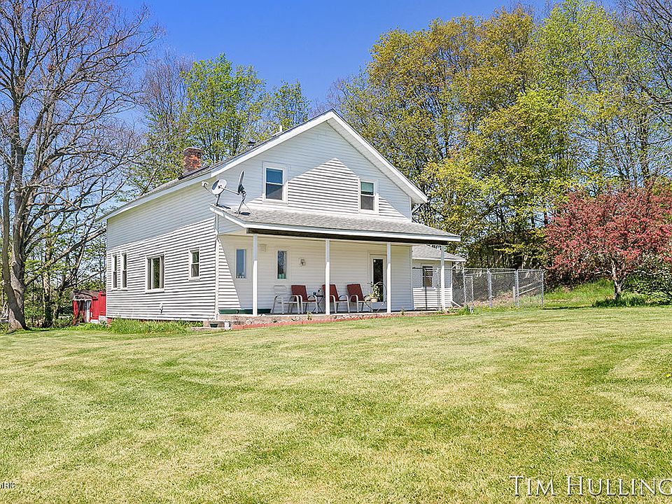1st image of 17215 Algoma Ave NE