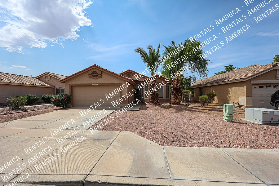 Coming Soon - 2 bed + den/office — Photo 2