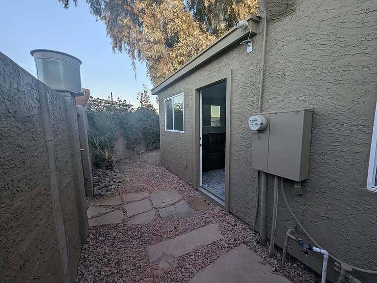 1251 E Bluebell Ln — Photo 32
