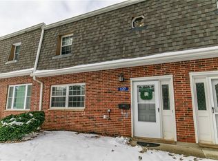 127 Shakespeare Ln, Avon, OH 44011