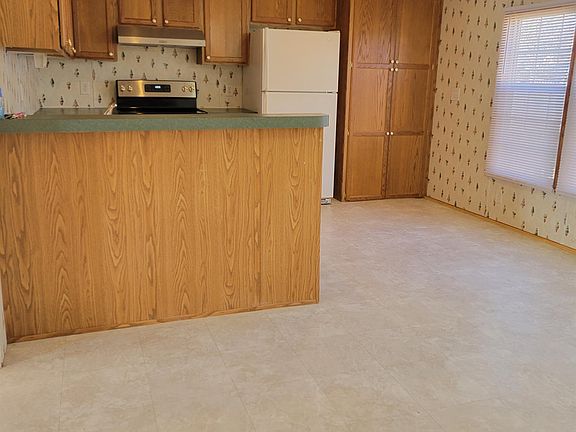 Eat in Kitchen
