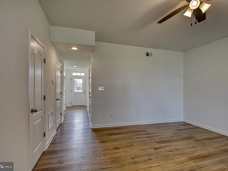 54 Melsonby Dr — Photo 17