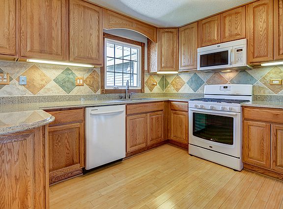 5th image of 9246 S 78th Ave