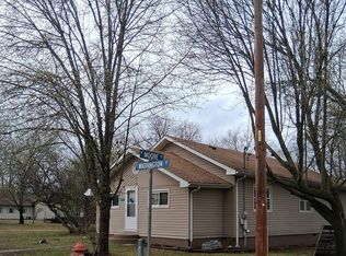 6217 E Washington St, Mulkeytown, IL 62865