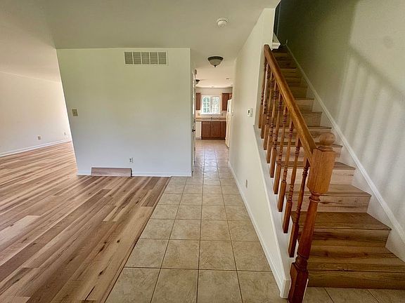 4th image of 1429 W Wheat Rd