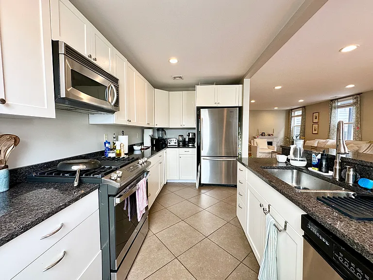 28 Monument St #2 — Photo 5