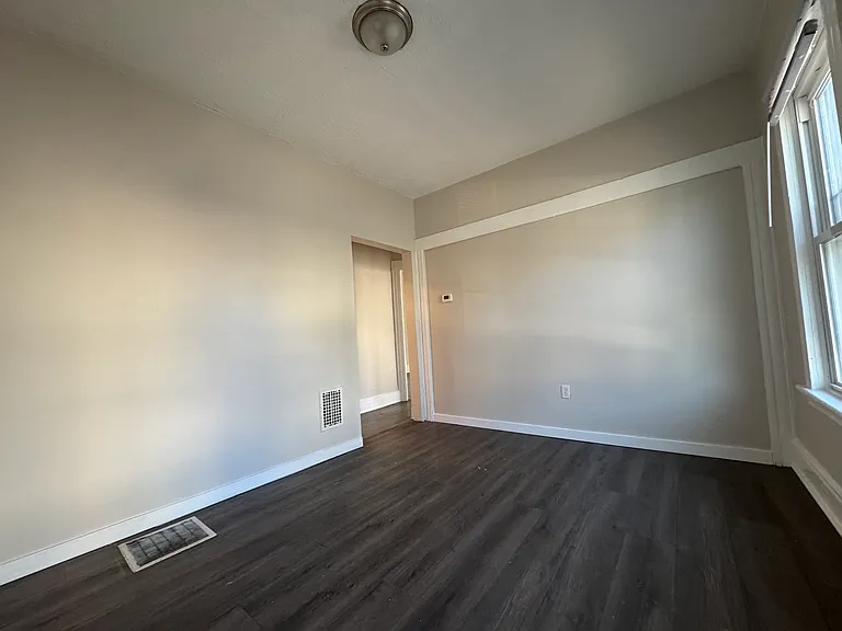 75 Sanford Ave #A — Photo 8