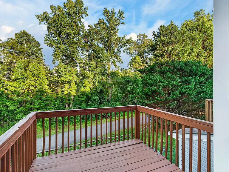 80 Tannenbaum Cir — Photo 38