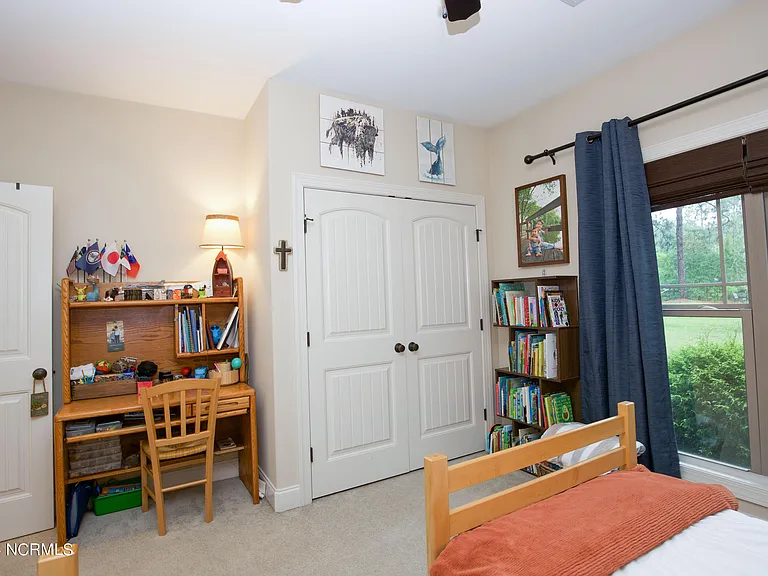 237 Rothbury Dr — Photo 47
